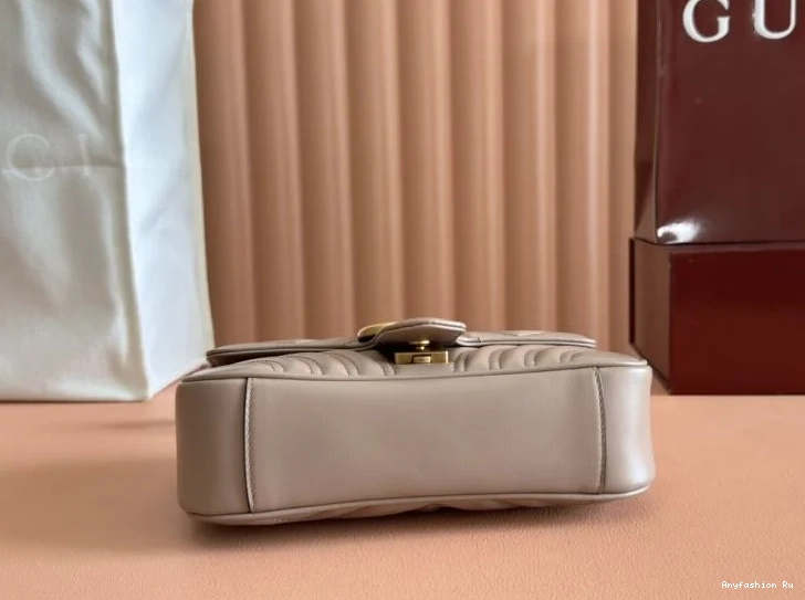 Gucci Sleek 49722 Satchel Bags 0816